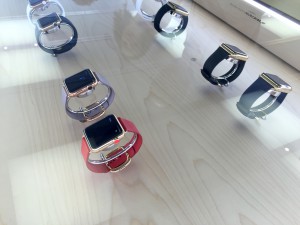 apple-watch-edition-or-bracelet-cuir-rouge
